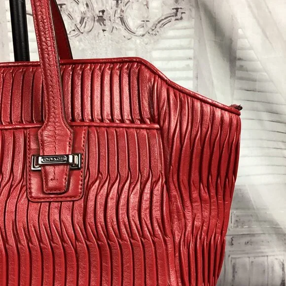Coach Taylor Gathered Leather Alexis Carryall Tote Red NWT - Picture 2 of 16